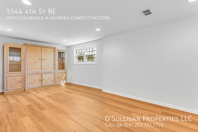 Building Photo - 5544 4th St NE