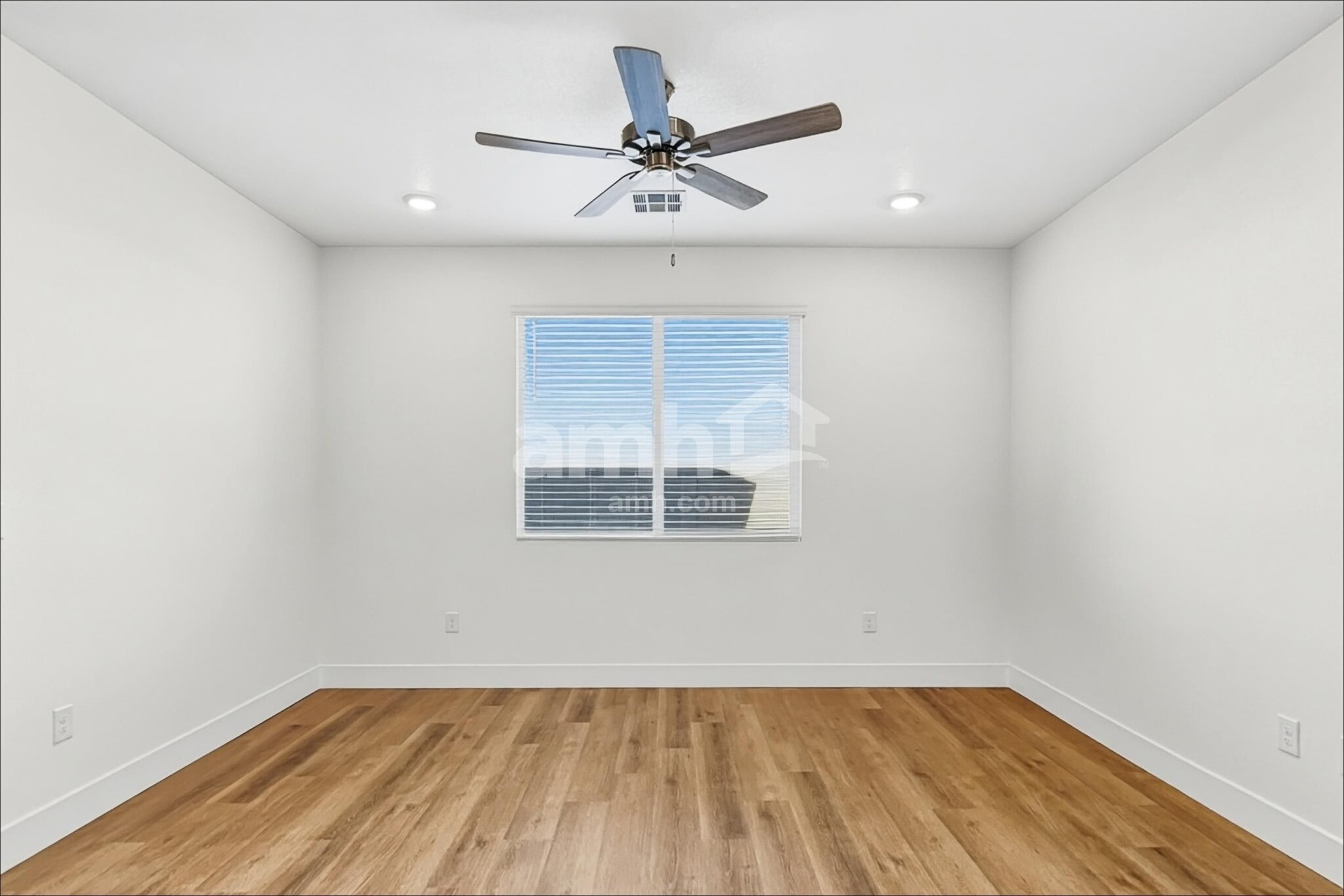 Building Photo - 9498 Aldersyde Dr