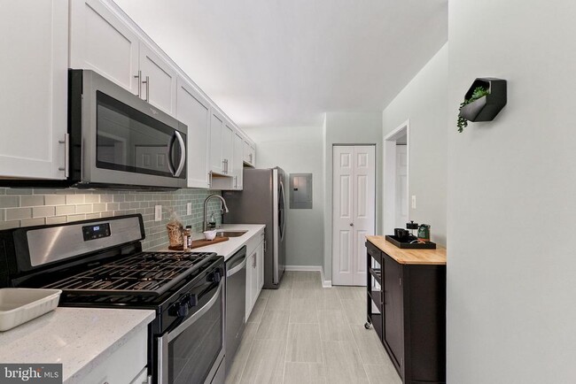 Building Photo - 4515 Willard Ave