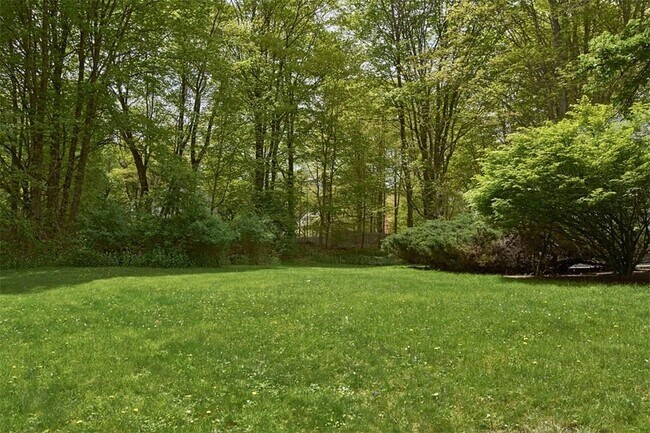 Building Photo - 50 Kisco Park Dr