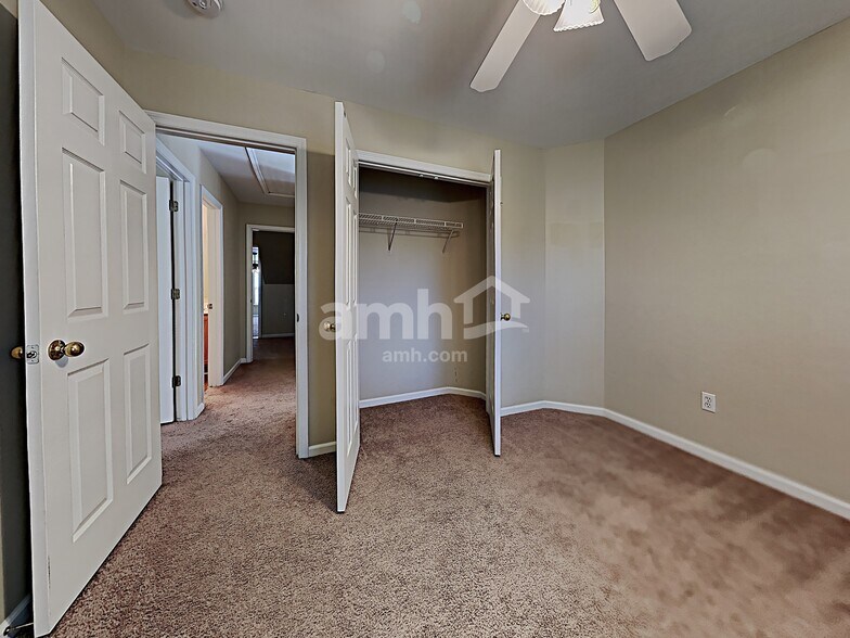 Building Photo - 517 Pritchards Point Dr