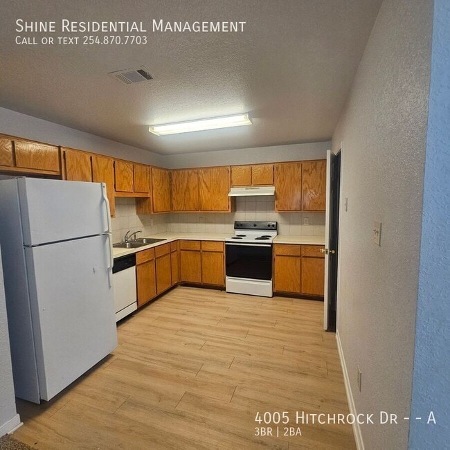 Building Photo - 4005 Hitchrock Dr