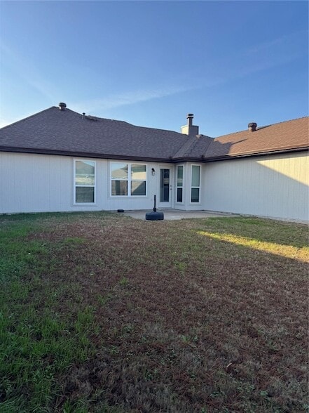 Building Photo - 503 Rose Dr