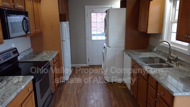 Building Photo - 4019 Tally Ho Ct