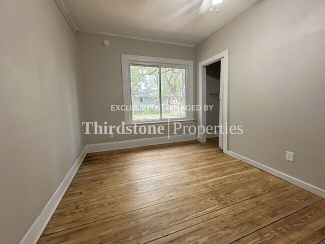 Building Photo - 920 Alderside St
