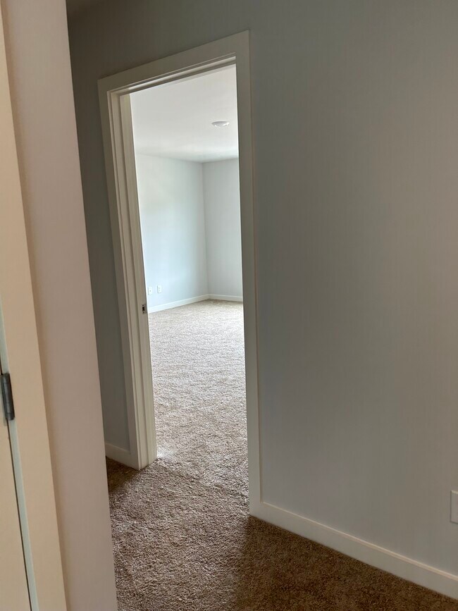 Entrance to the master bedroom - 226 River Meadow Dr