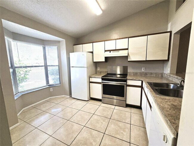 Building Photo - 2407 King Oak Ct