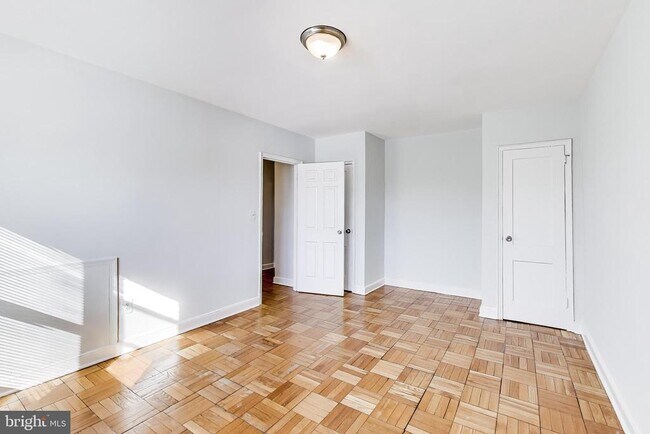 Building Photo - 1722 N Quinn St