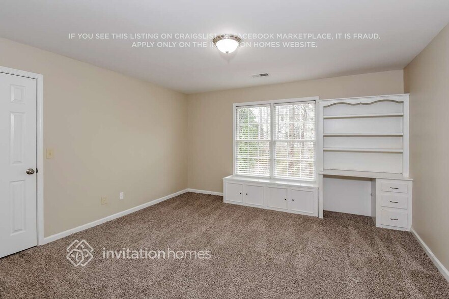 Building Photo - 613 Dahlia Way