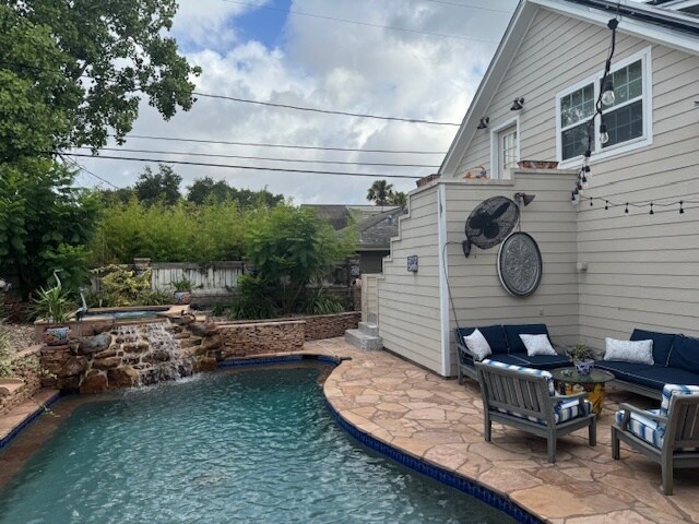 Primary Photo - 212 Atlantic St