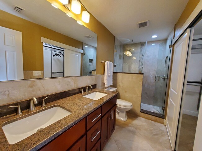 Building Photo - 3 bedroom 2 bath furnished & remodeled hom...