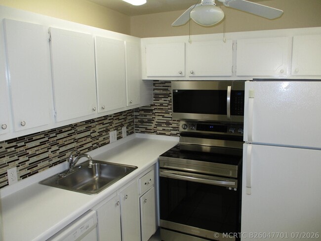 Building Photo - 506 Mansfield M