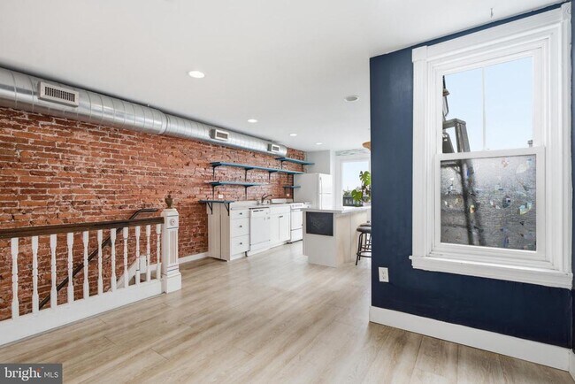 Building Photo - 651 N 33rd St