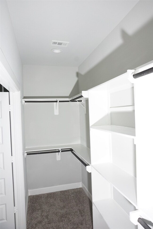 Building Photo - 5036 Van Fleet St