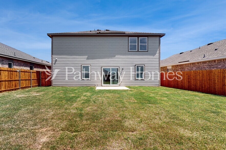 Building Photo - 8357 Hawkview Dr