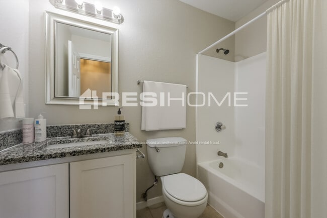 Building Photo - 2626 Camel Ct