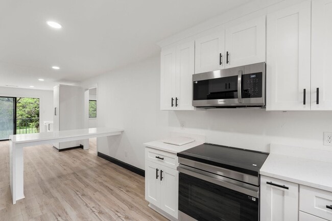 Building Photo - Welcome to Uptown Living in a South Park S...