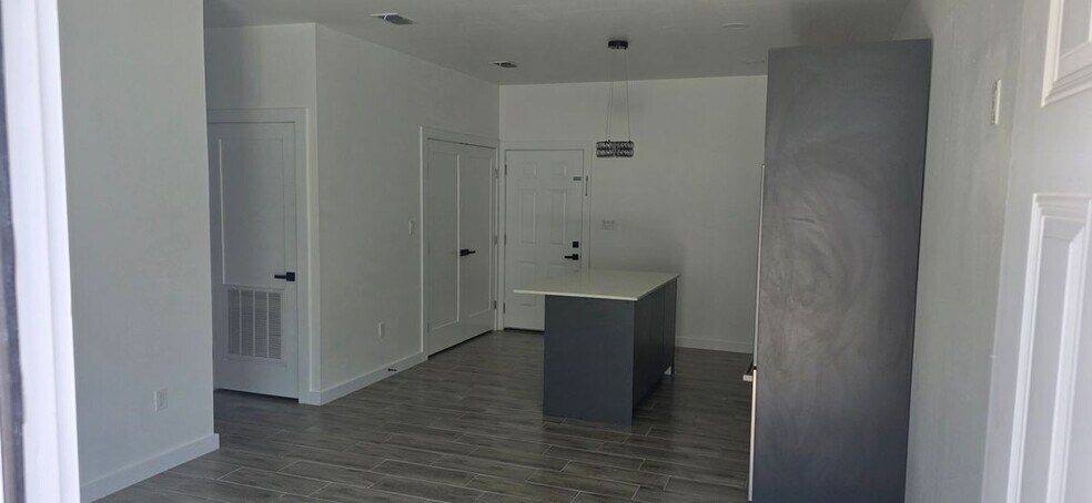 Building Photo - 11409 N 25th St