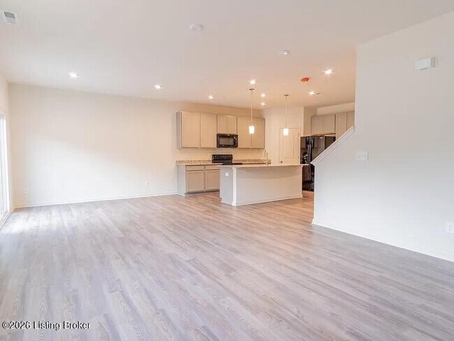 Building Photo - 4003 White Pne Ln