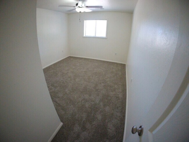 Building Photo - (596) 2905 N. Third Street Unit #1