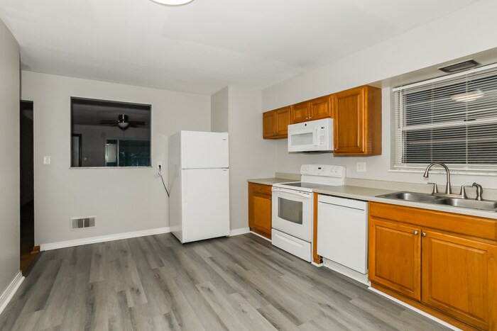 Building Photo - 112 Goodridge Dr