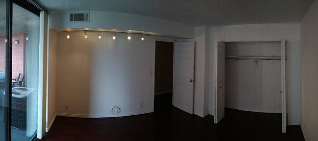 Building Photo - Modern Downtown Condo at Arlington Place