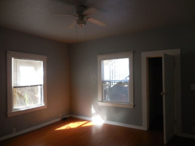 Building Photo - 301 Santa Clara Ave