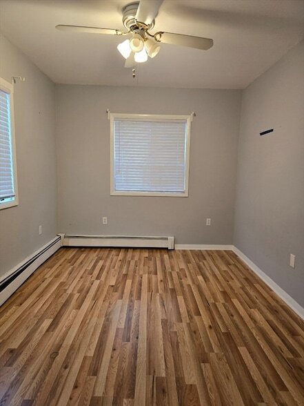 Building Photo - 52 Sidney St