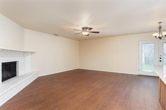 Building Photo - 504 Woodcrest Way