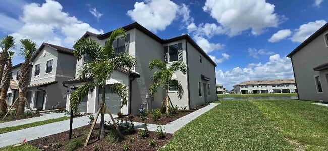 Building Photo - 15043 Sunny Day Dr