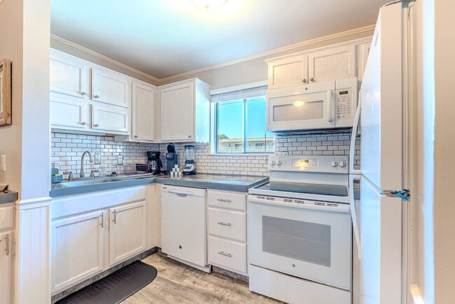 Building Photo - 662 William Hilton Pkwy