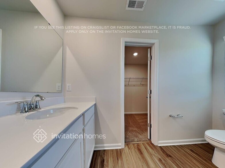 Building Photo - 1024 Woodhouse Dr
