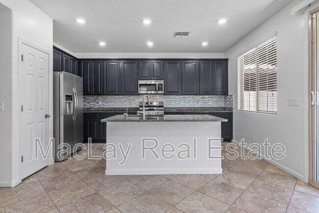Building Photo - 3263 S Miller Dr