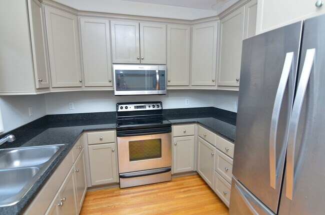 Building Photo - Portland Ave Pref Contractors
