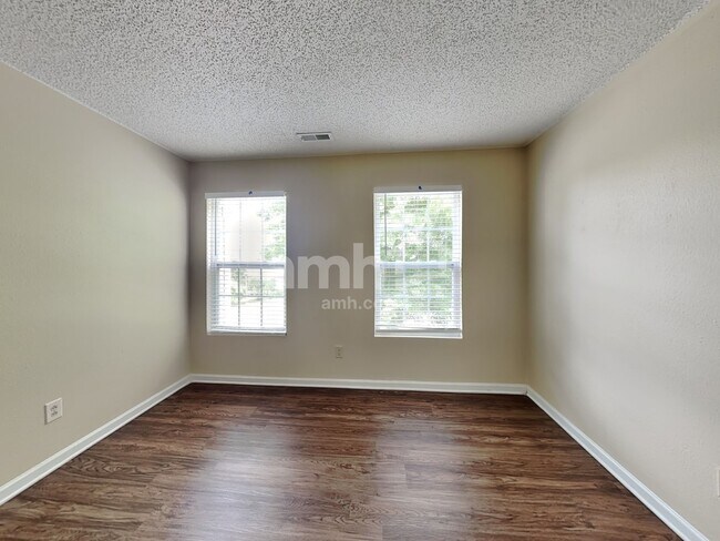 Building Photo - 1909 Beckwith Ln