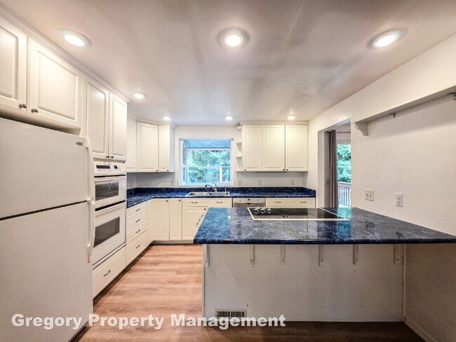 Building Photo - 19044 NE 165th Pl