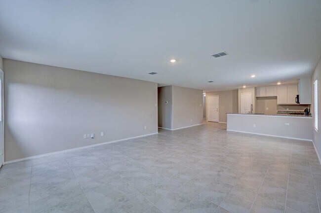 Building Photo - 8409 Holw Bnd St