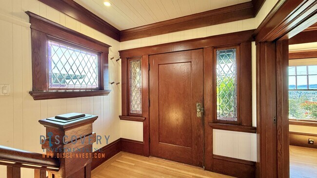 Building Photo - Panoramic Hill Estate with Sweeping Views