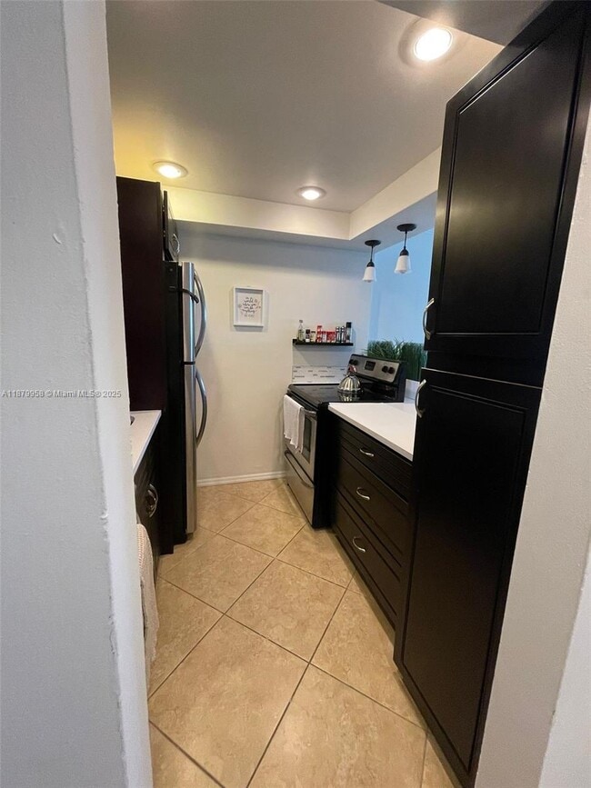 Building Photo - 209 N Fort Lauderdale Beach Blvd