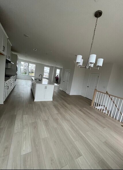 Building Photo - 2092 Barrowcliffe Dr NW