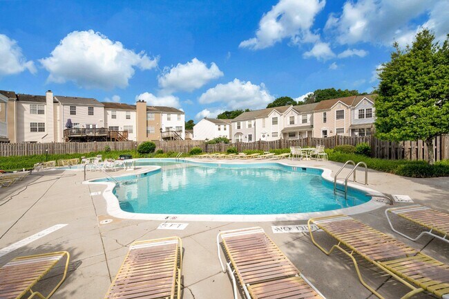 Building Photo - 102 Piccadilly Ln