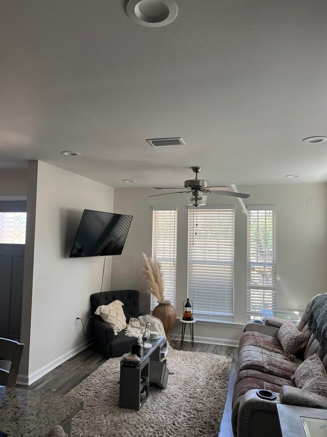 Building Photo - 2840 Blue Blossom Trail