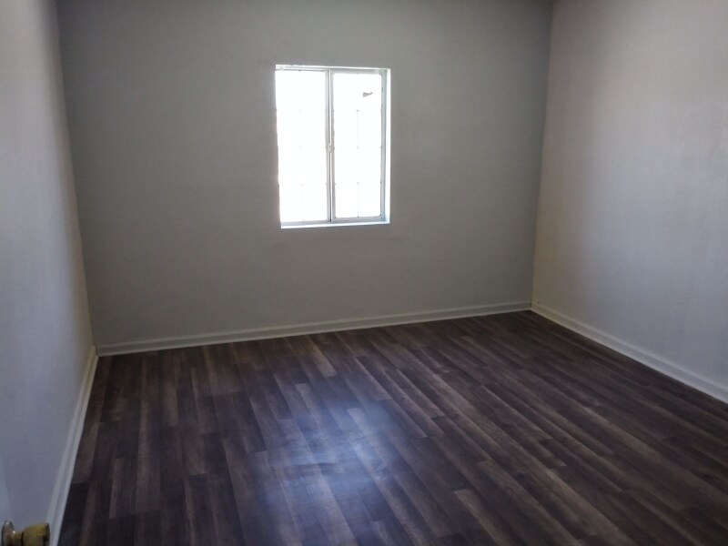 Building Photo - 346 E Murphy St