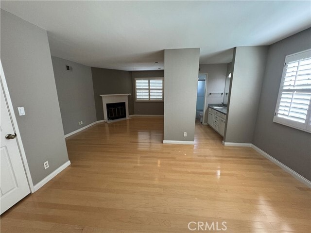 Building Photo - 2931 Plaza del Amo
