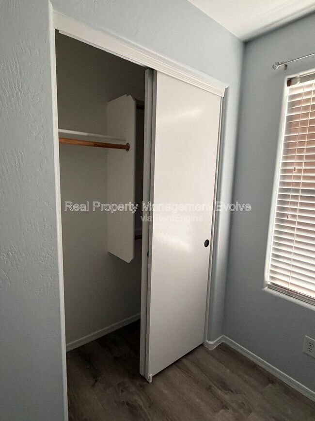 Building Photo - 25067 W Dove Trail