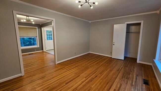 Living Room - 2901 Lee Ave