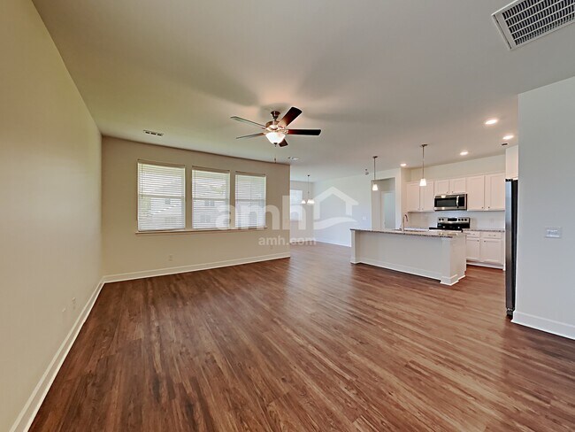 Building Photo - 441 Bluewater Dr