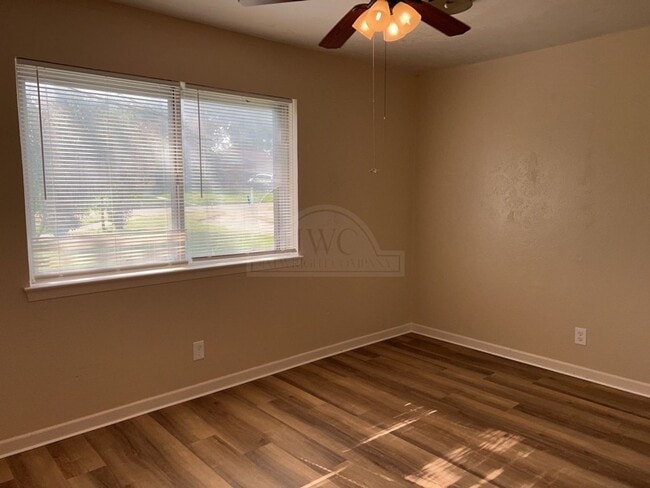 Building Photo - 1411 Camilla Rd