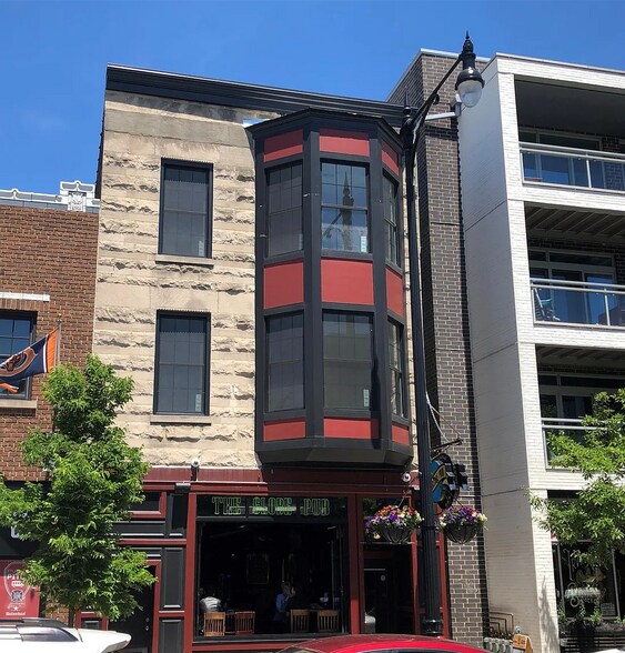 Building Photo - 1934 W Irving Park Rd