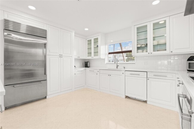Building Photo - 18 Eleuthera Dr